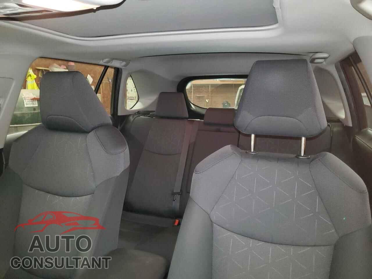 TOYOTA RAV4 2019 - JTMP1RFV0KD517295