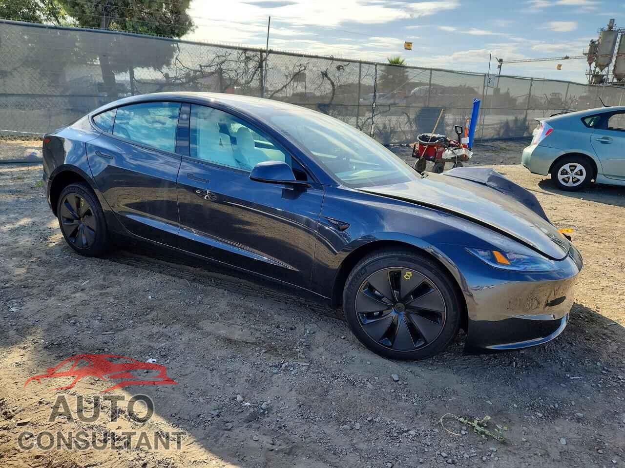 TESLA MODEL 3 2026 - 5YJ3E1EA5TF135518