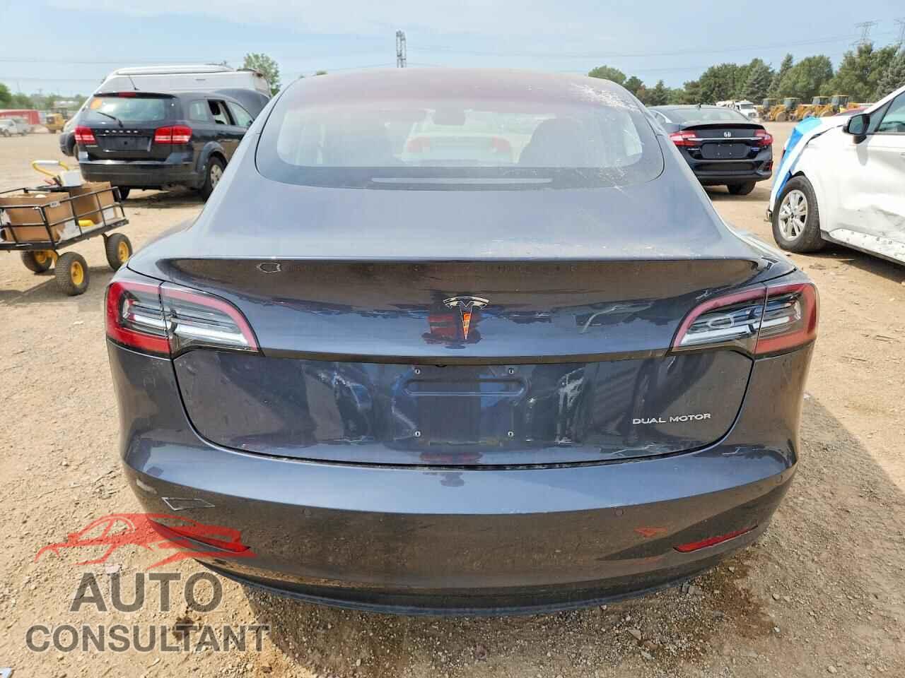 TESLA MODEL 3 2018 - 5YJ3E1EB8JF091021
