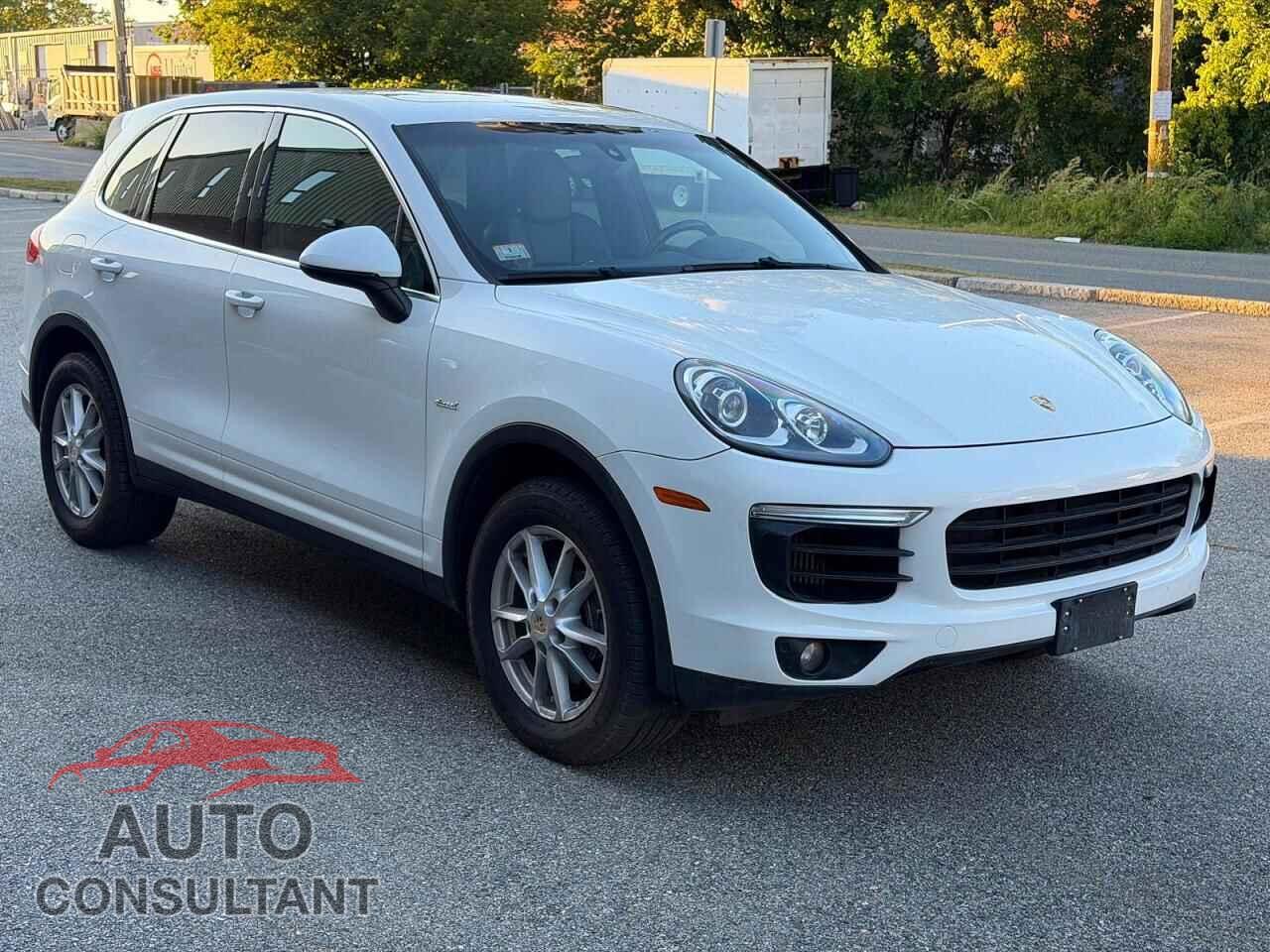 PORSCHE CAYENNE 2015 - WP1AF2A28FLA38063