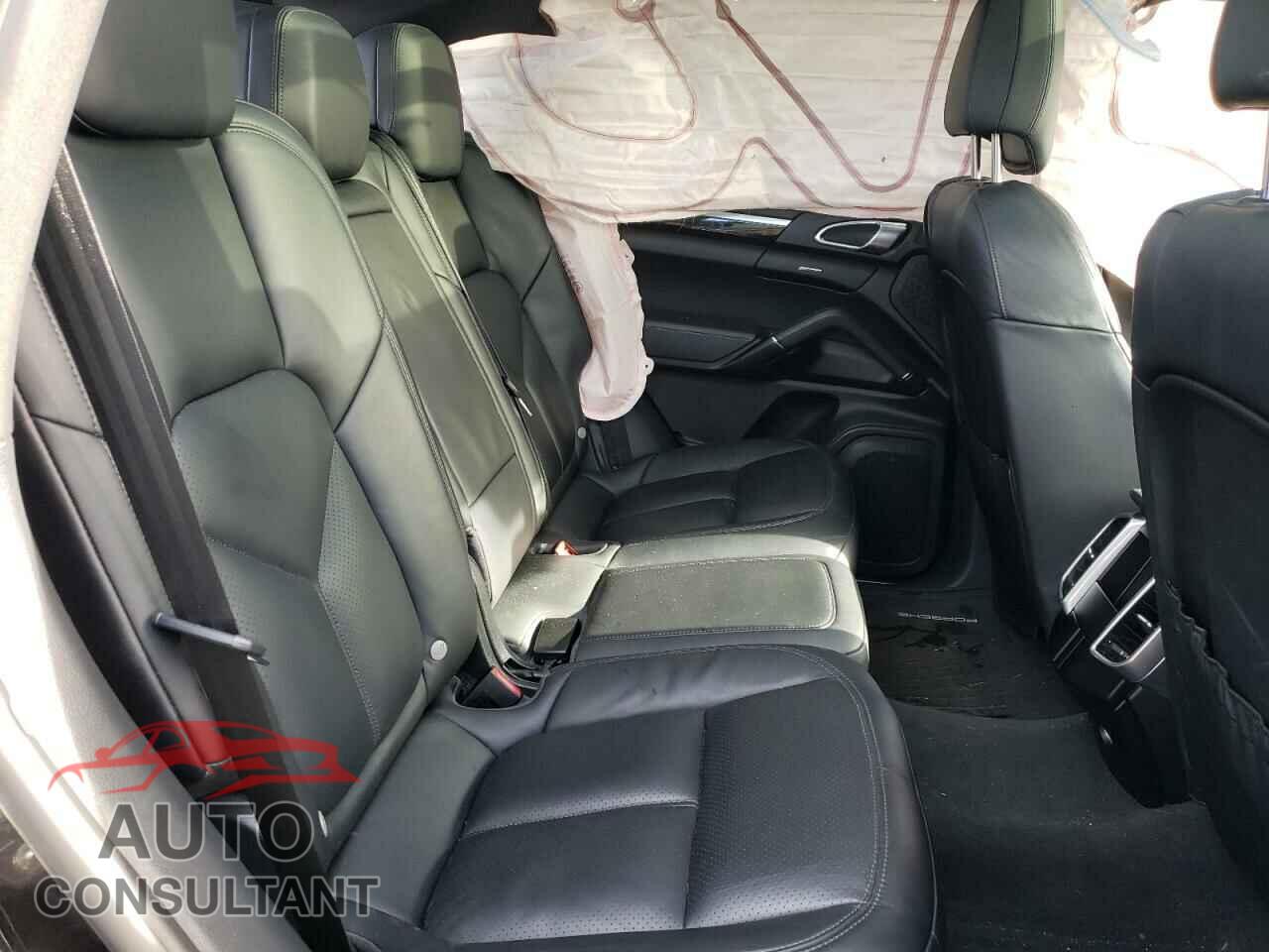 PORSCHE CAYENNE 2016 - WP1AA2A2XGLA06683