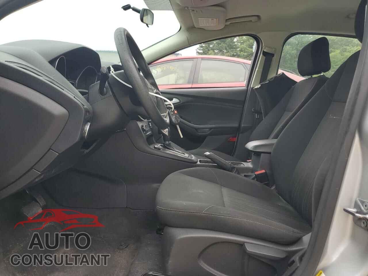 FORD FOCUS 2017 - 1FADP3F26HL218161