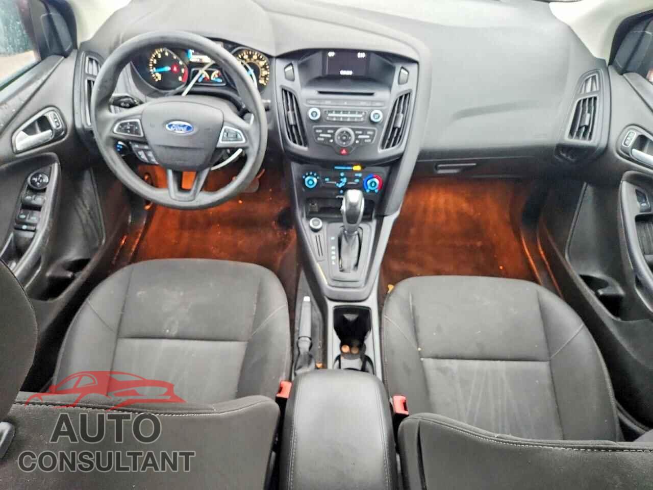 FORD FOCUS 2015 - 1FADP3F23FL373120
