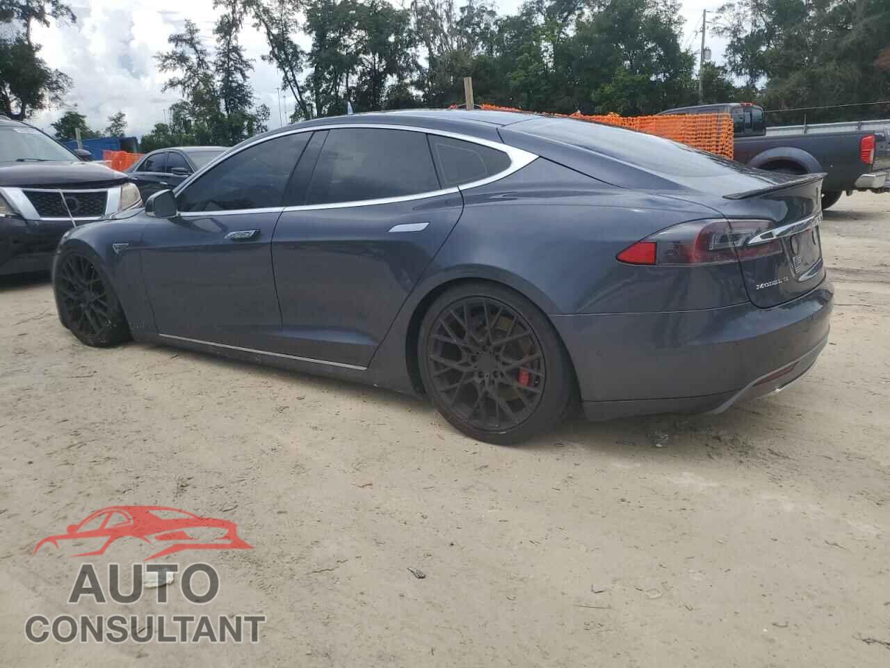 TESLA MODEL S 2015 - 5YJSA1H46FF081969