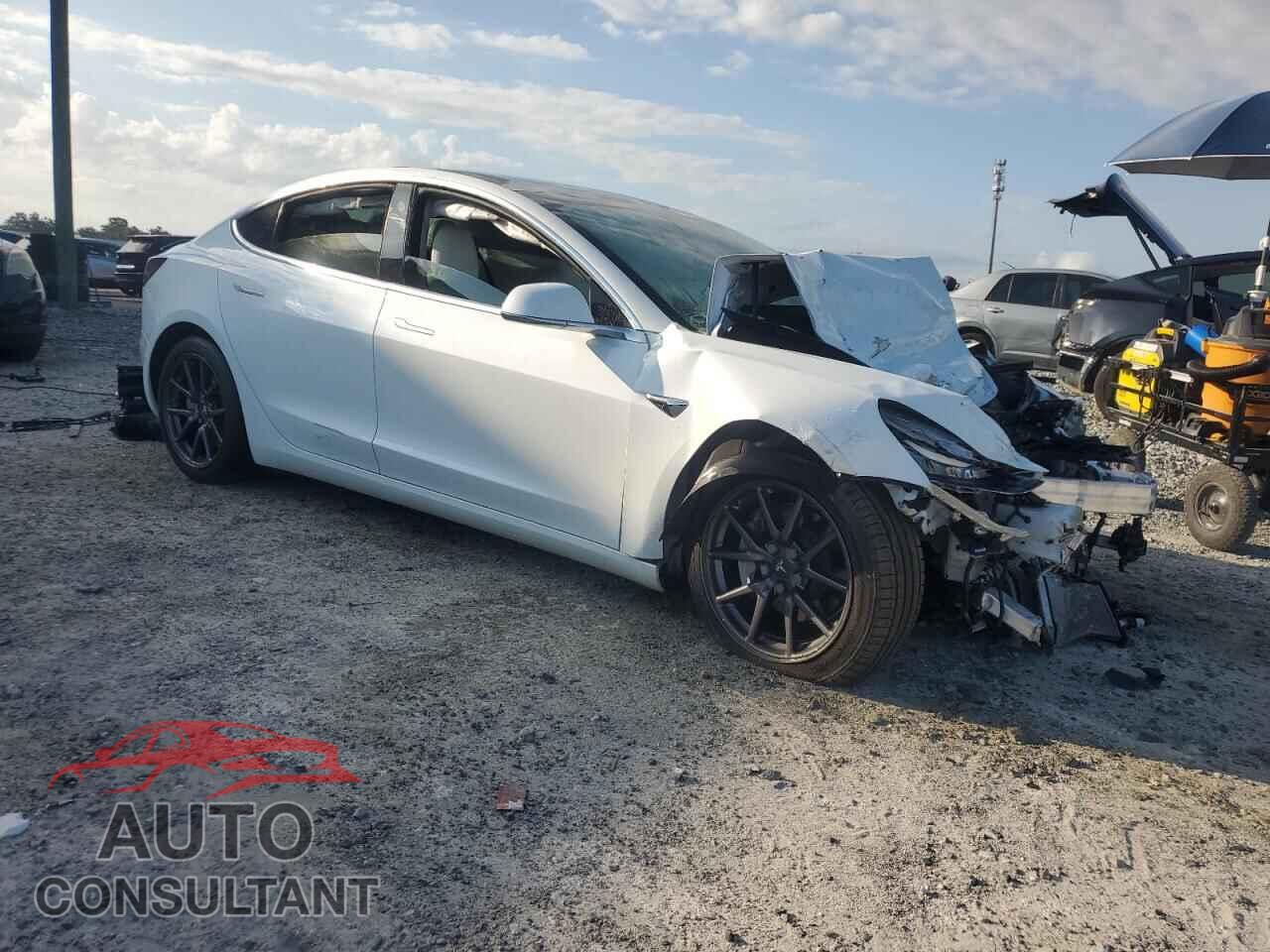 TESLA MODEL 3 2018 - 5YJ3E1EB9JF096762
