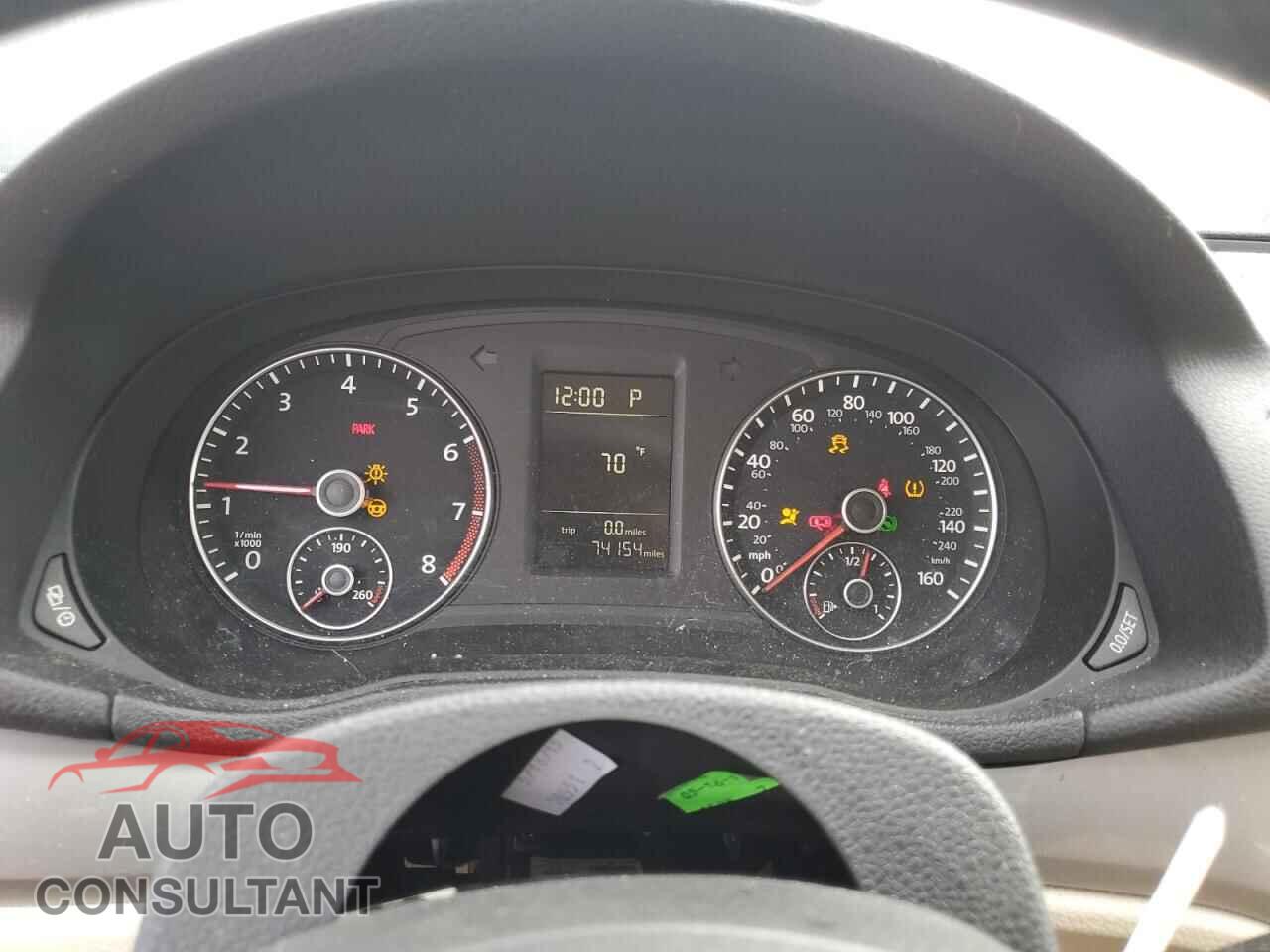 VOLKSWAGEN PASSAT 2015 - 1VWAT7A35FC100516