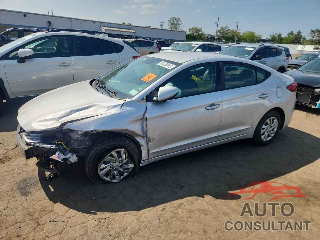 HYUNDAI ELANTRA 2018 - KMHD74LF3JU577325
