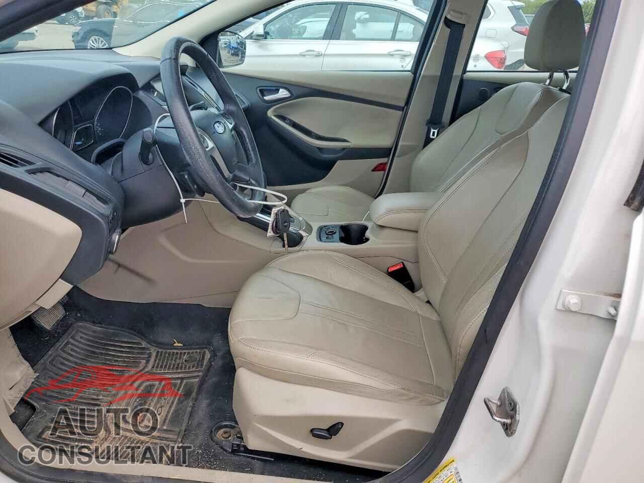 FORD FOCUS 2012 - 1FAHP3H29CL278264