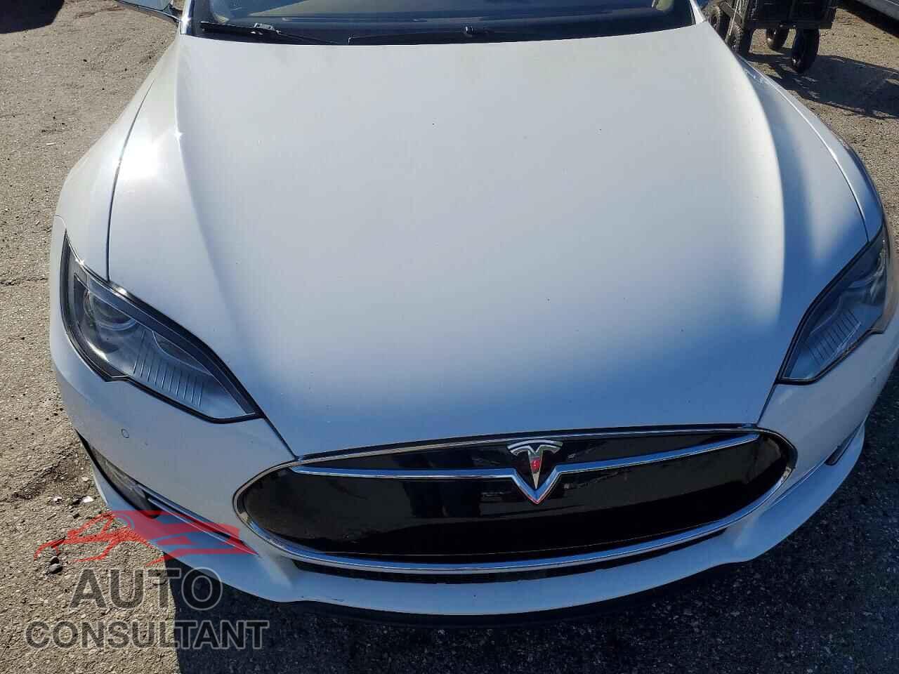 TESLA MODEL S 2014 - 5YJSA1H13EFP55936