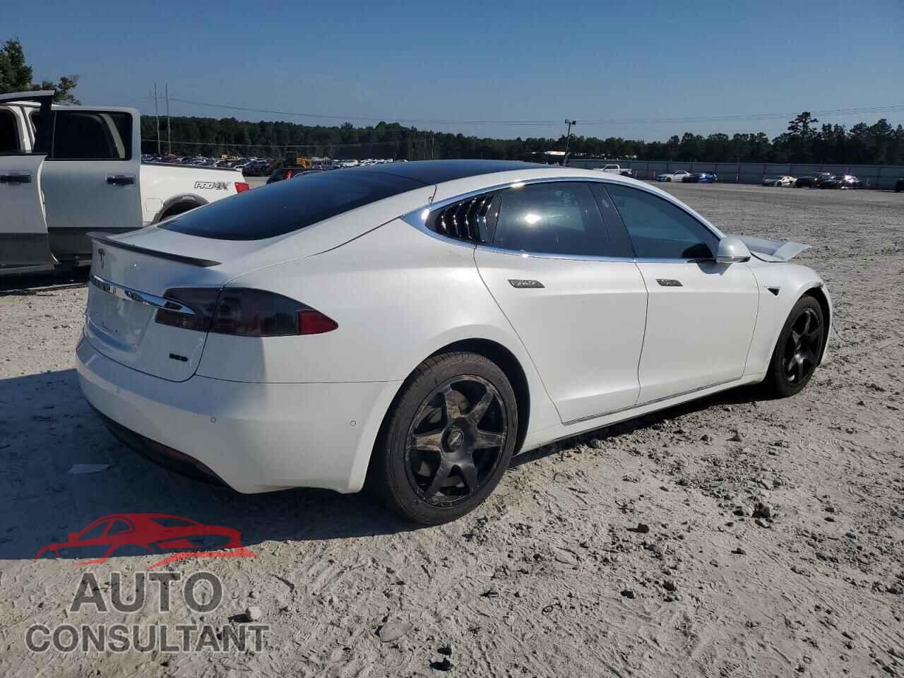 TESLA MODEL S 2017 - 5YJSA1E26HF193113