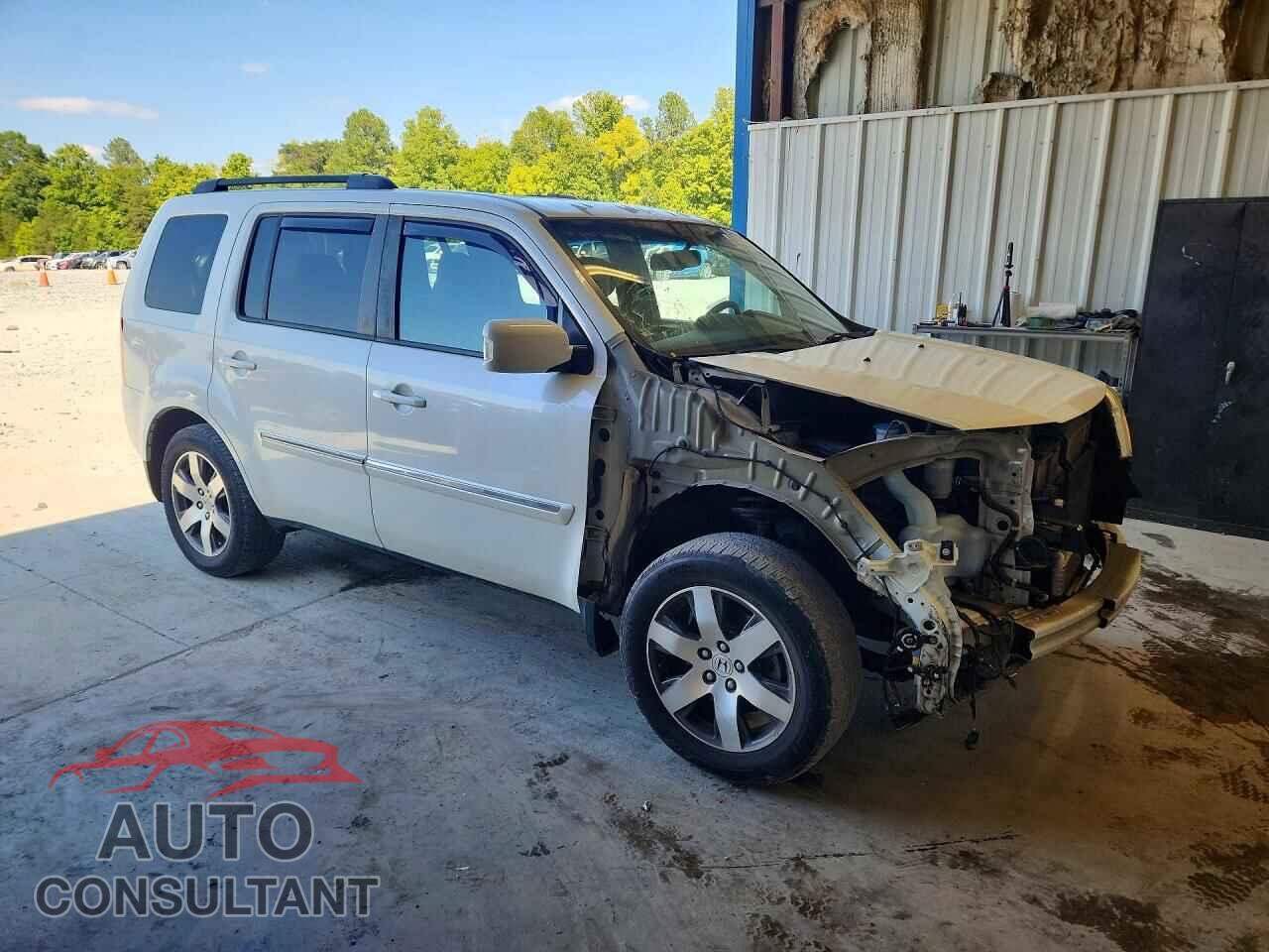 HONDA PILOT 2015 - 5FNYF4H96FB030187