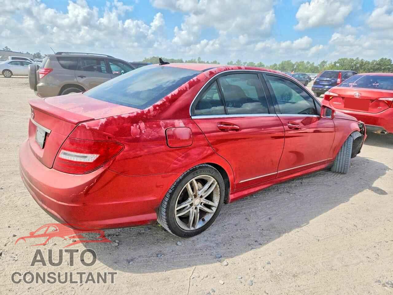 MERCEDES-BENZ C-CLASS 2013 - WDDGF4HB0DF997018