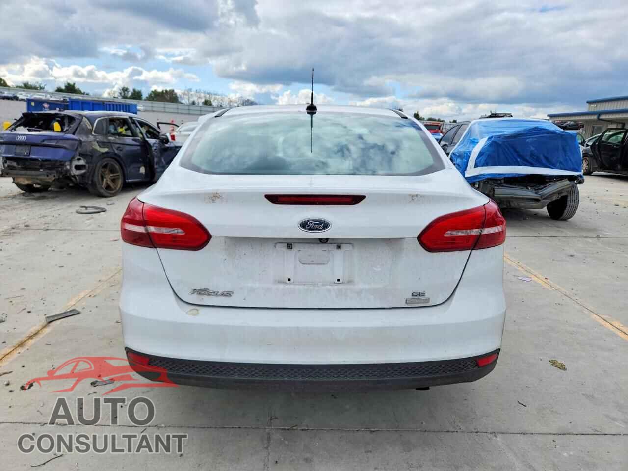 FORD FOCUS 2017 - 1FADP3FE8HL273057