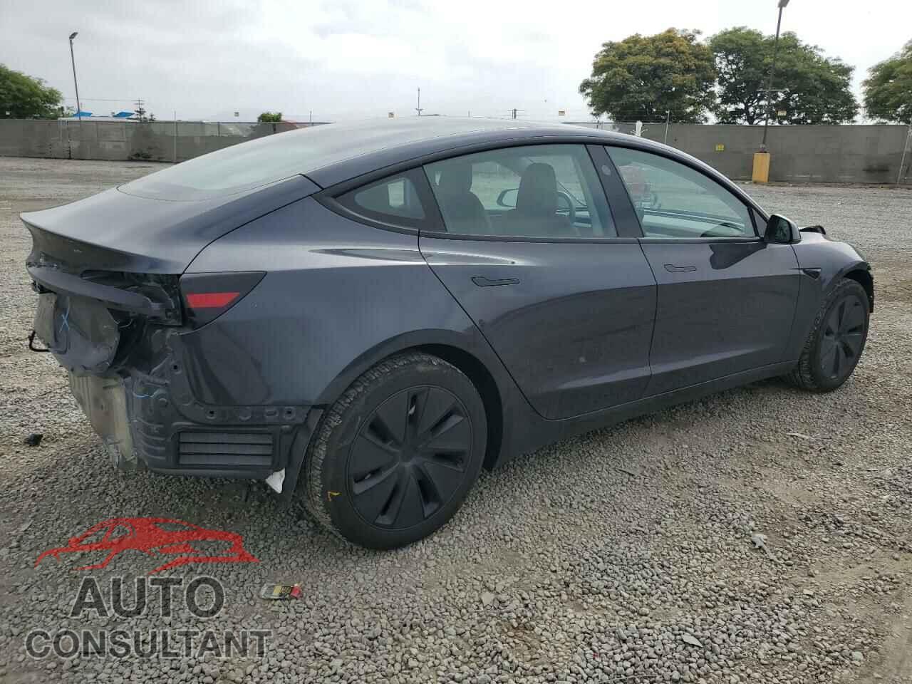 TESLA MODEL 3 2024 - 5YJ3E1EAXRF744869