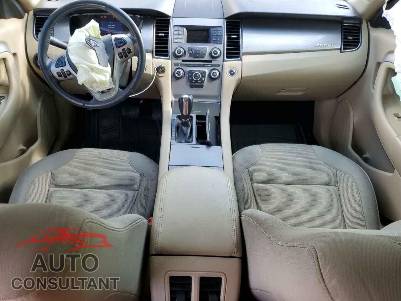 FORD TAURUS 2017 - 1FAHP2E86HG118720