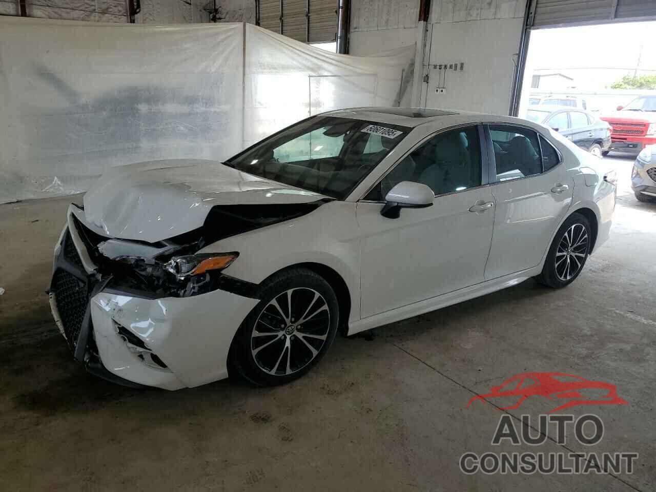 TOYOTA CAMRY 2018 - 4T1B11HK5JU669730