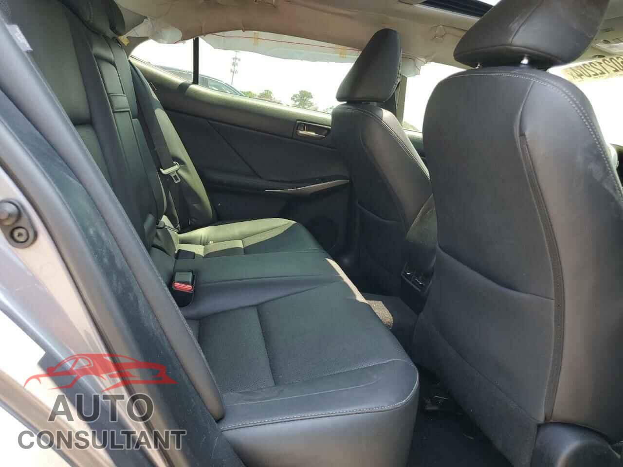 LEXUS IS 2017 - JTHBA1D2XH5053373
