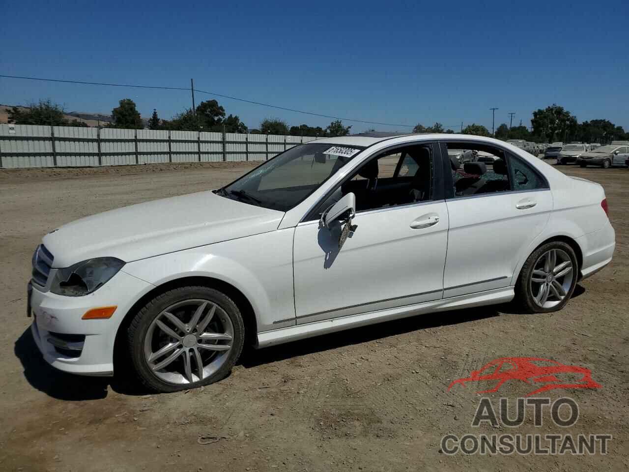 MERCEDES-BENZ C-CLASS 2013 - WDDGF4HB7DG109262
