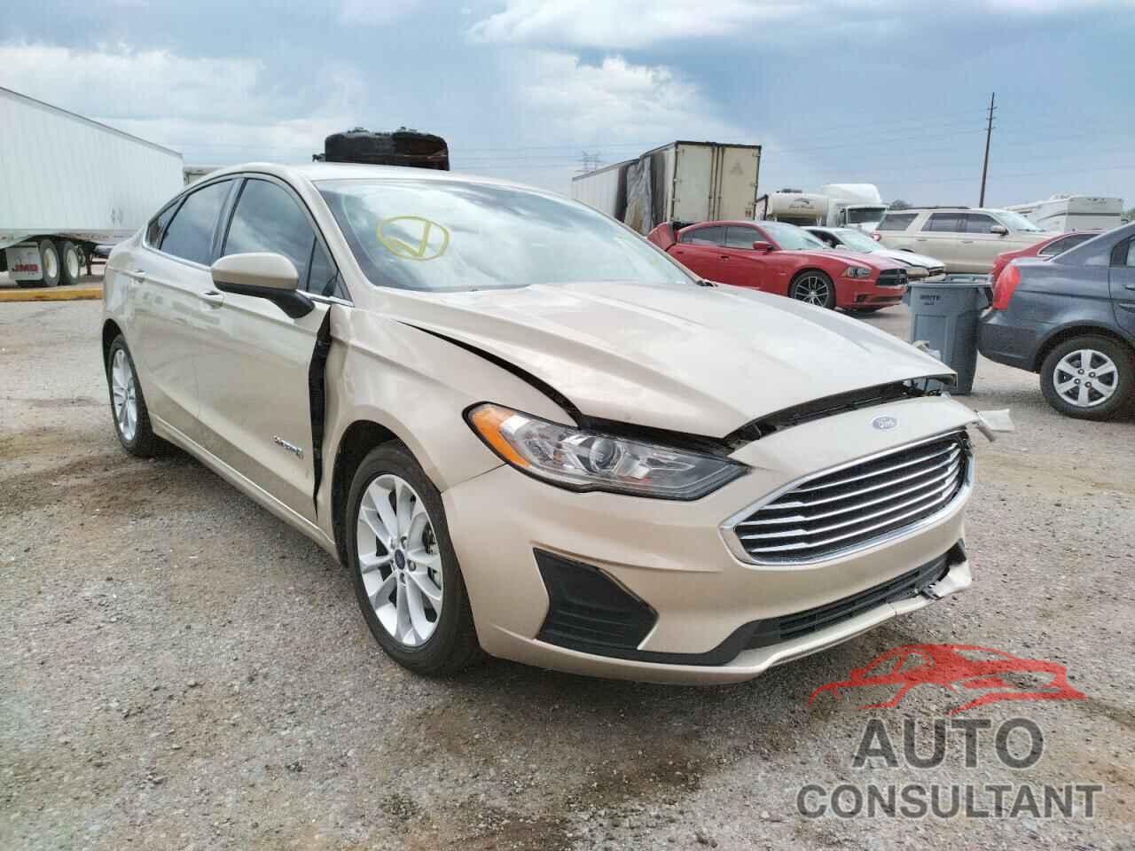 FORD FUSION 2019 - 3FA6P0LU6KR119927