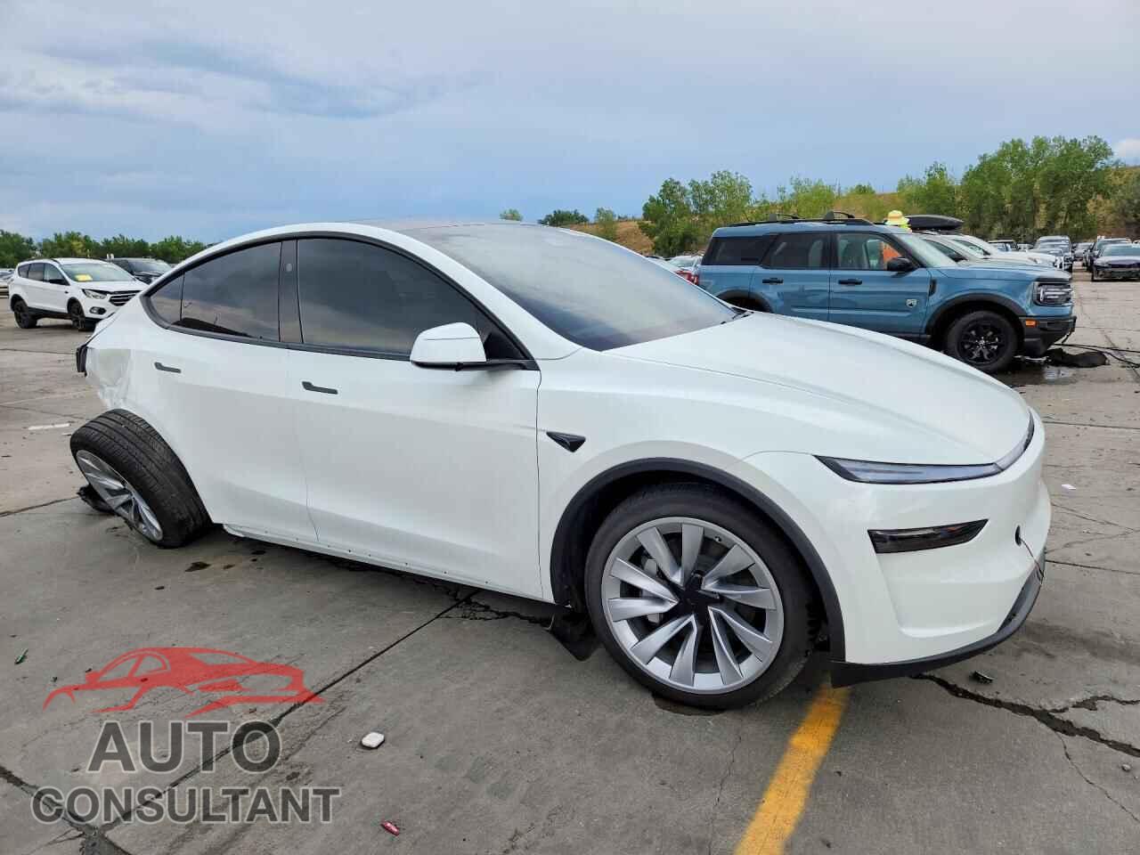TESLA MODEL Y 2026 - 7SAYGDEE2TF567975