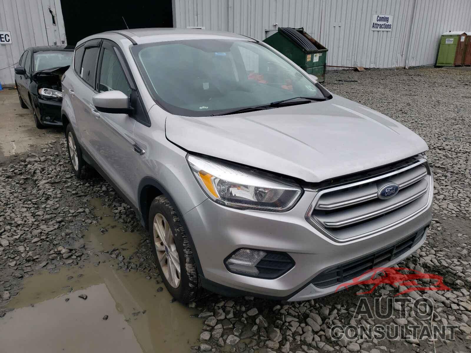 FORD ESCAPE 2017 - 1FMCU9G99HUE75642