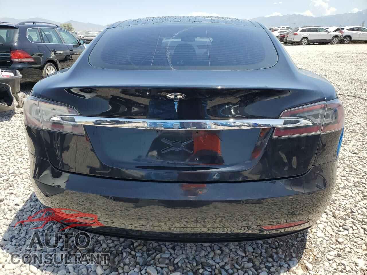 TESLA MODEL S 2017 - 5YJSA1E23HF203001