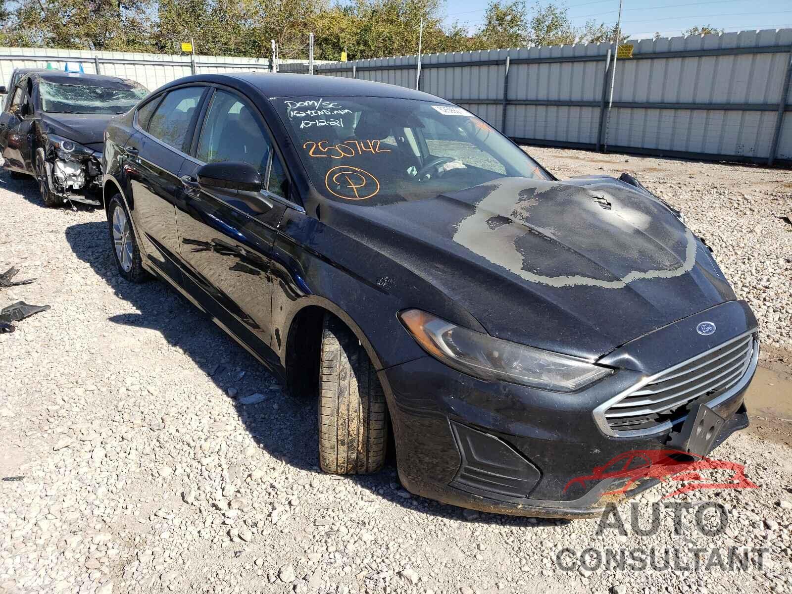 FORD FUSION 2019 - 3FA6P0HD1KR250742