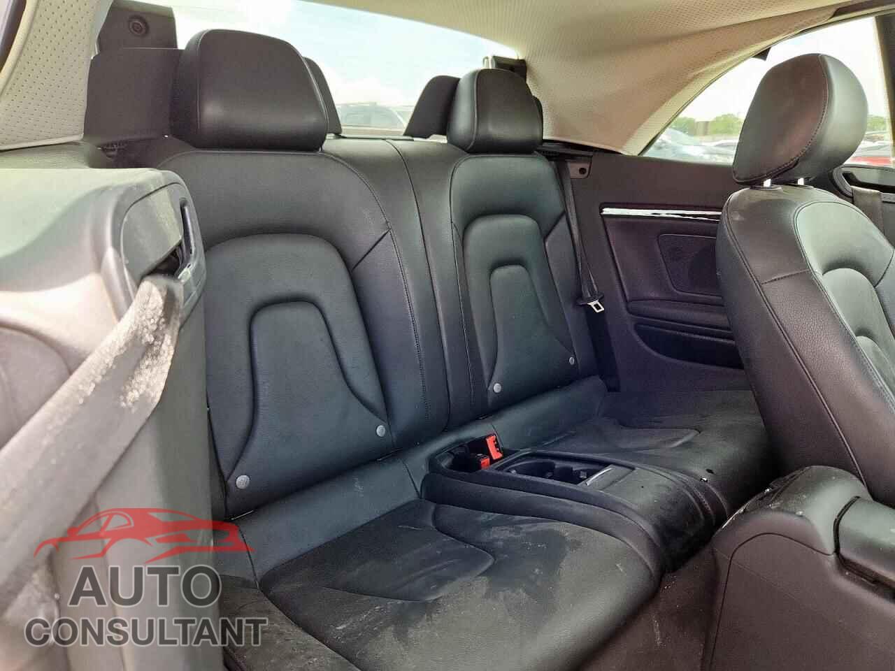 AUDI A5 2012 - WAULFAFH7CN008700
