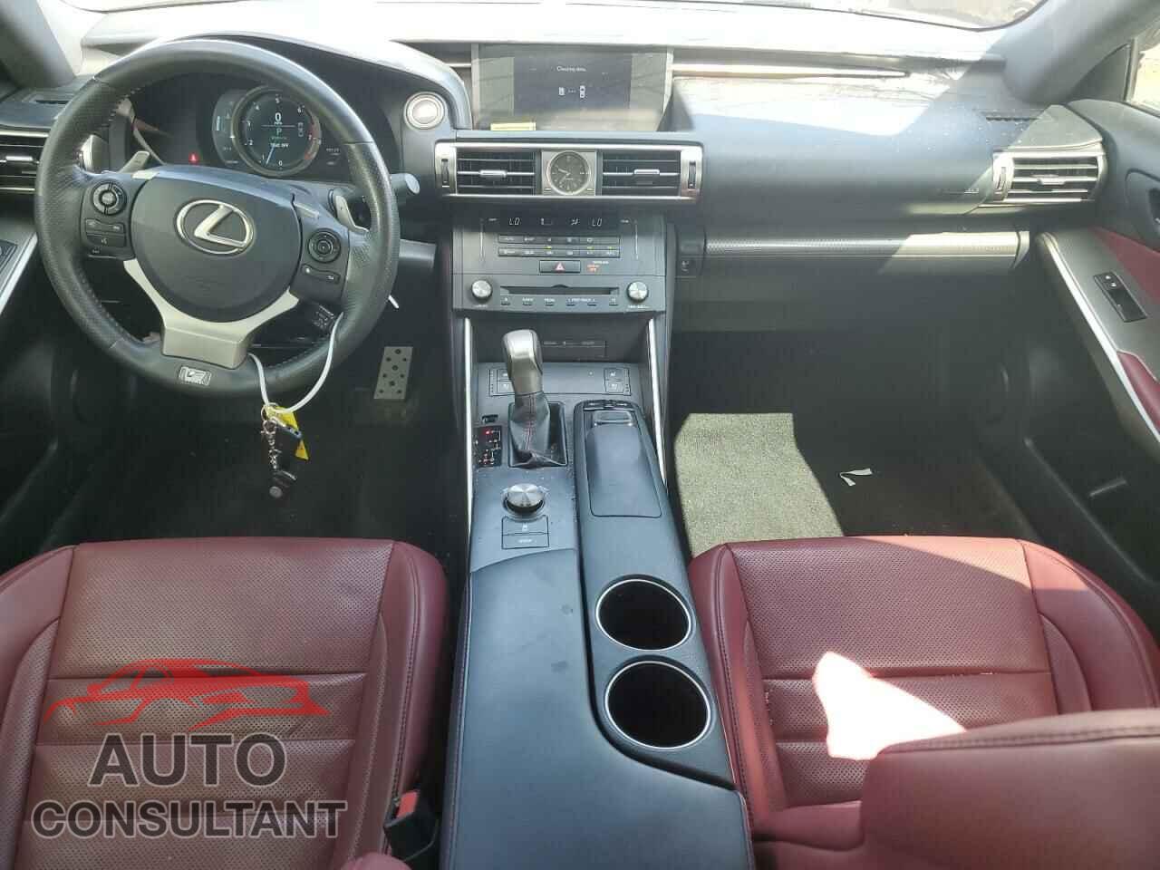 LEXUS IS 2015 - JTHCF1D26F5017439