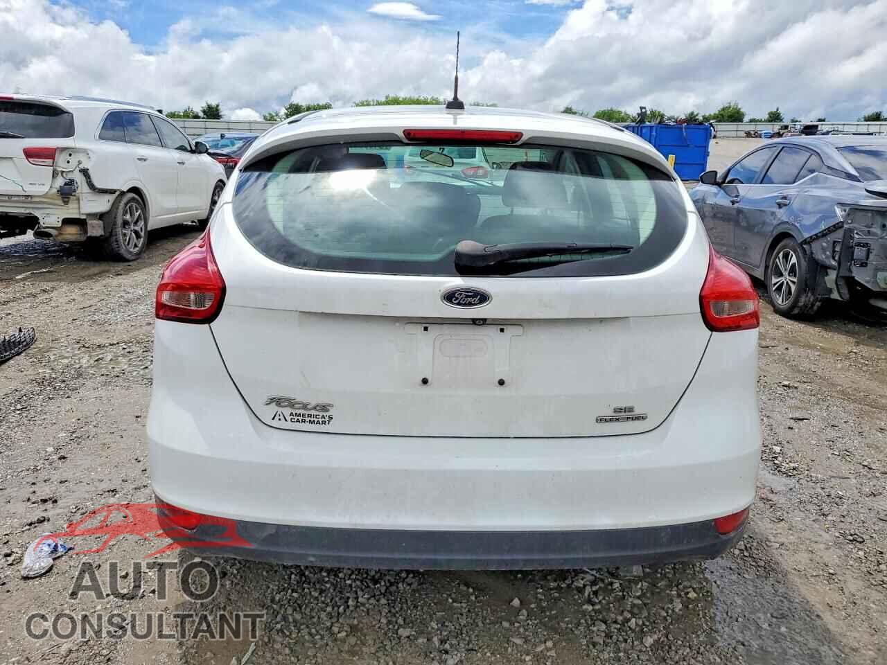 FORD FOCUS 2016 - 1FADP3K20GL374877