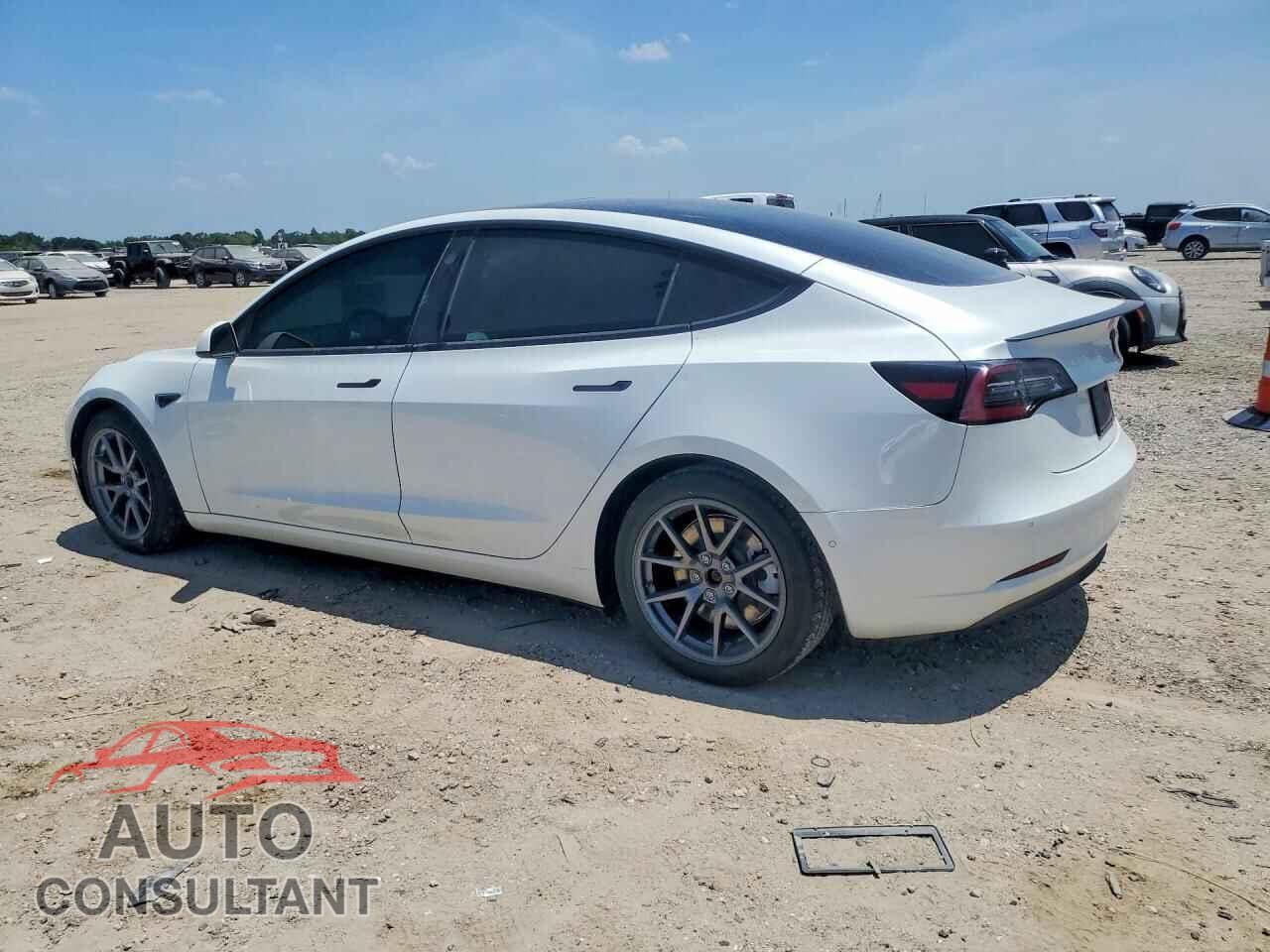 TESLA MODEL 3 2021 - 5YJ3E1EA8MF921654
