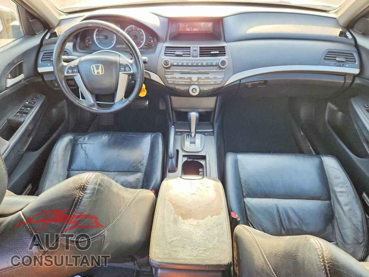 HONDA ACCORD 2011 - 1HGCP2F61BA002595