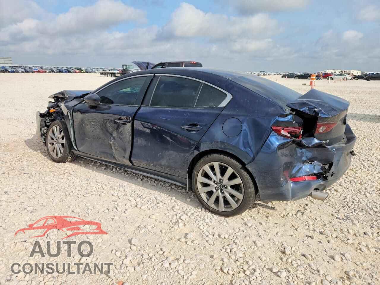 MAZDA 3 2023 - 3MZBPACM8PM360405