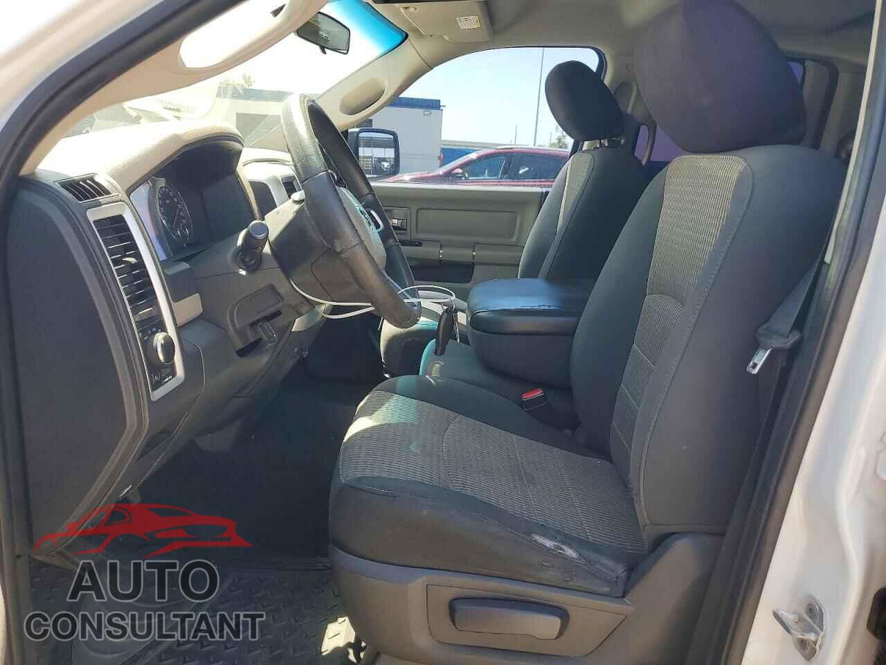 DODGE RAM 1500 2011 - 1D7RB1GP4BS512142
