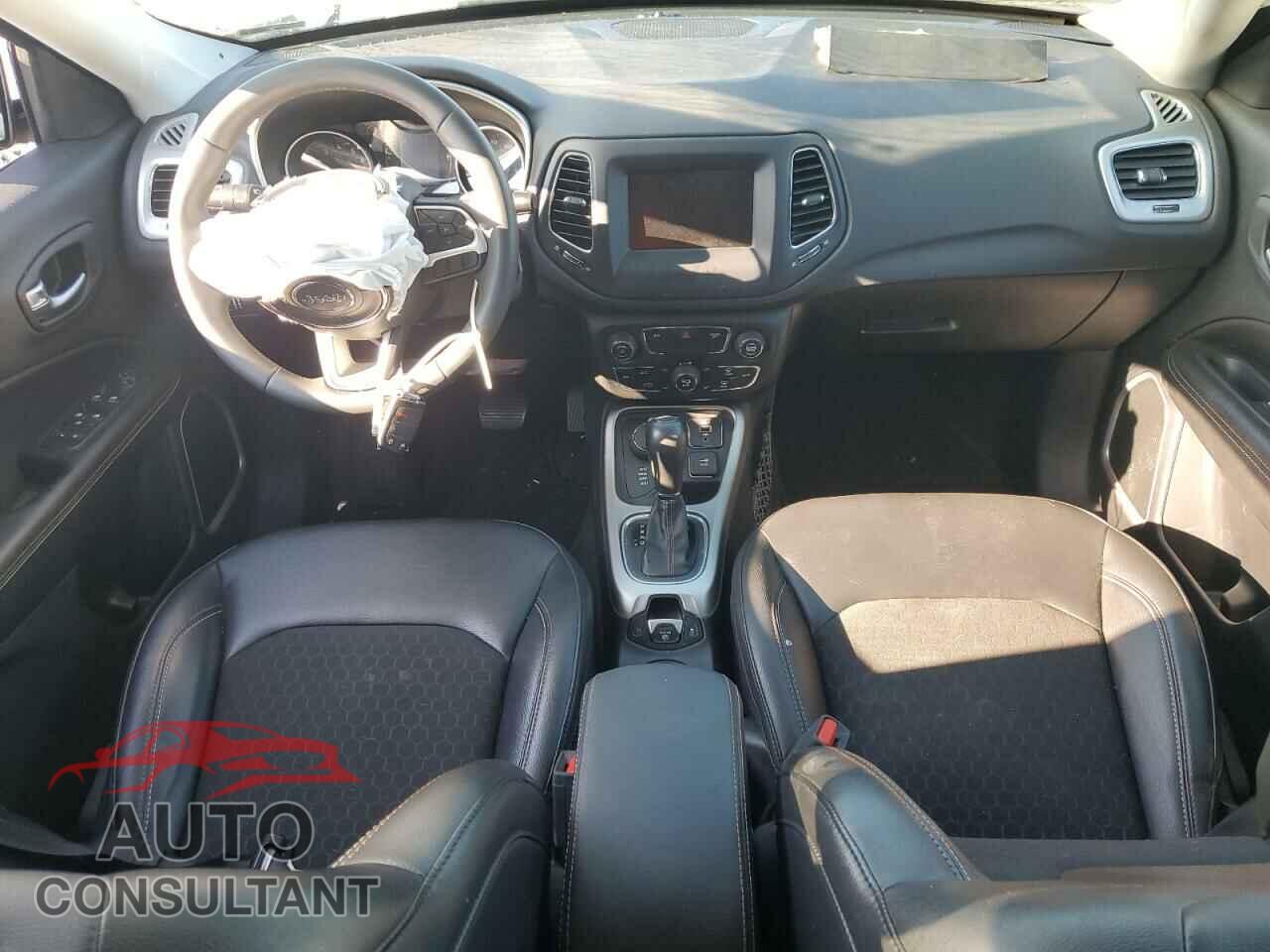 JEEP COMPASS 2021 - 3C4NJDBB8MT503146