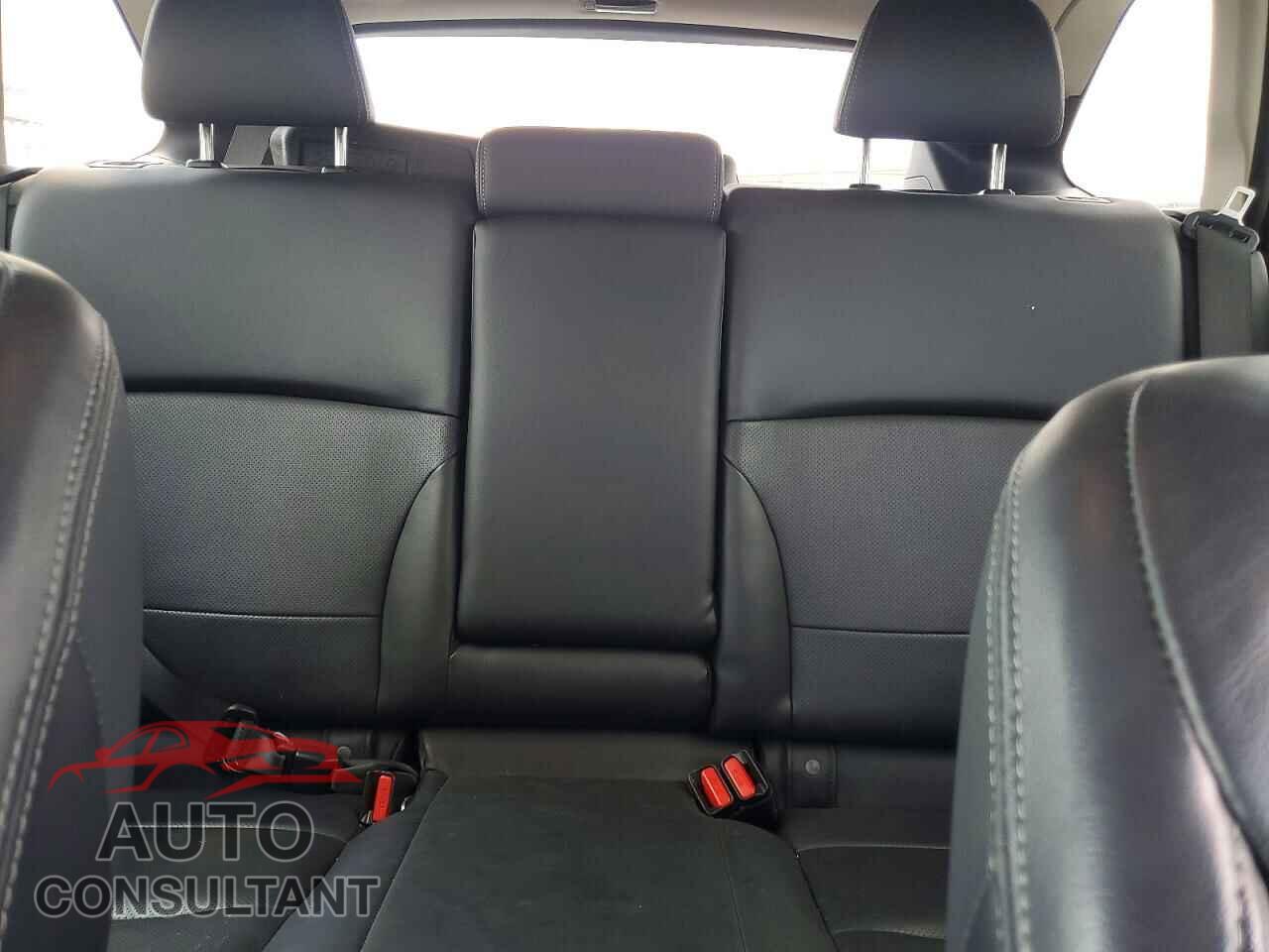 SUBARU OUTBACK 2017 - 4S4BSANC5H3296540