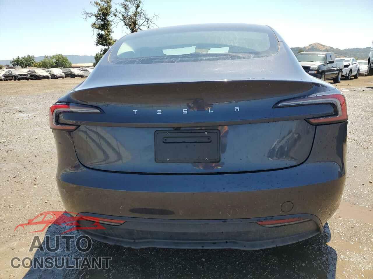 TESLA MODEL 3 2024 - 5YJ3E1EA9RF742143