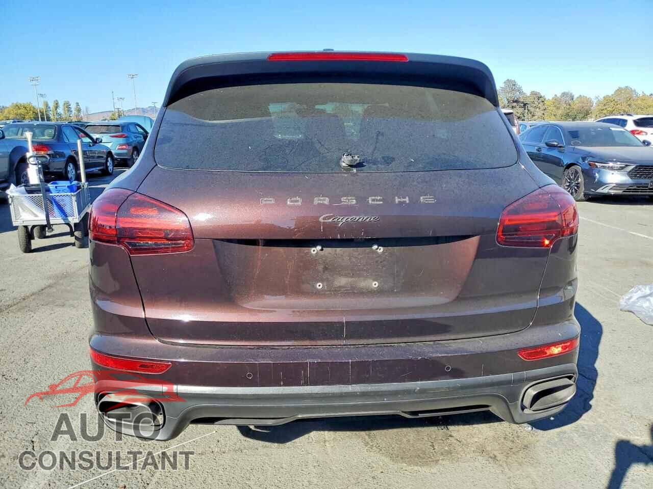 PORSCHE CAYENNE 2016 - WP1AA2A28GLA04172