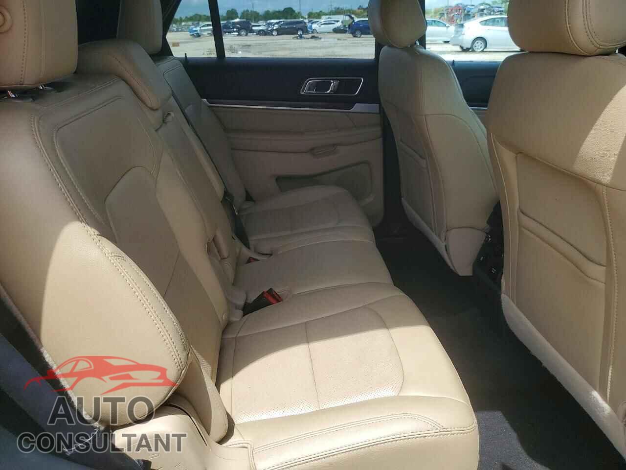 FORD EXPLORER 2017 - 1FM5K7F8XHGD35948