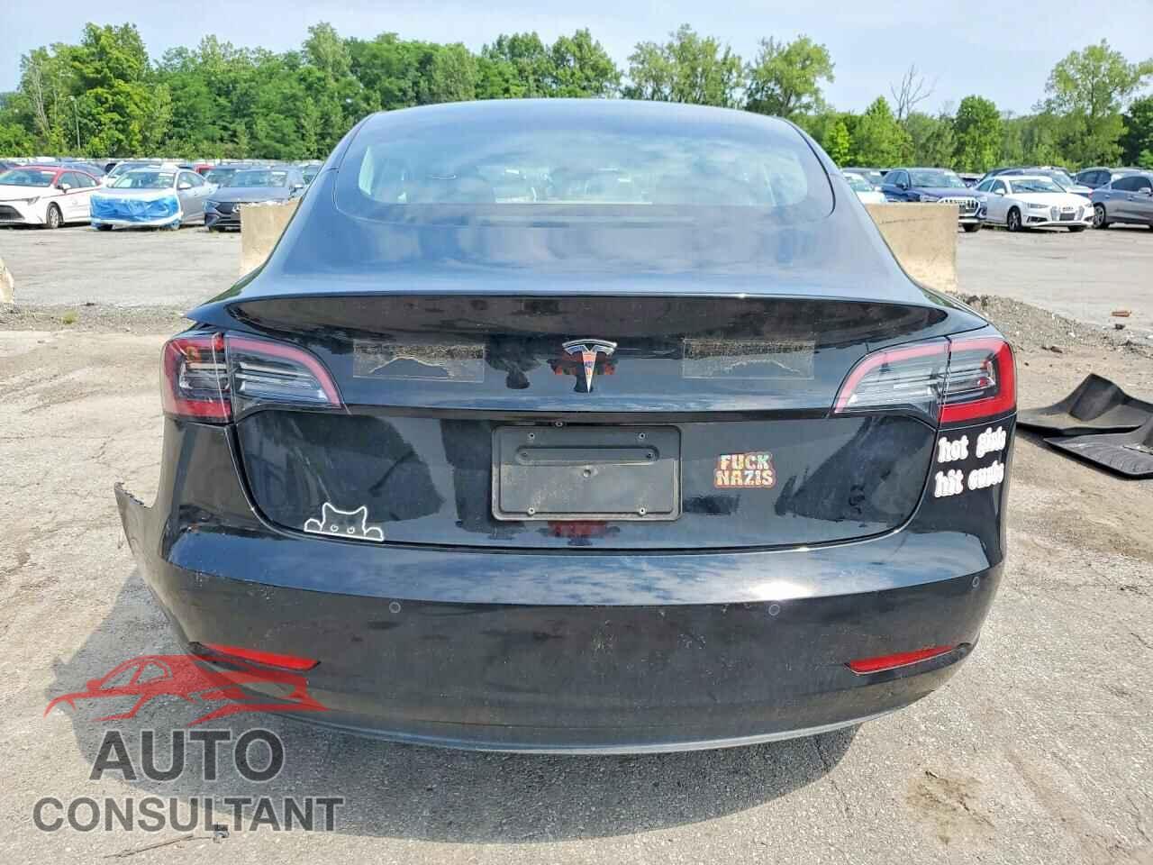 TESLA MODEL 3 2019 - 5YJ3E1EA7KF395871