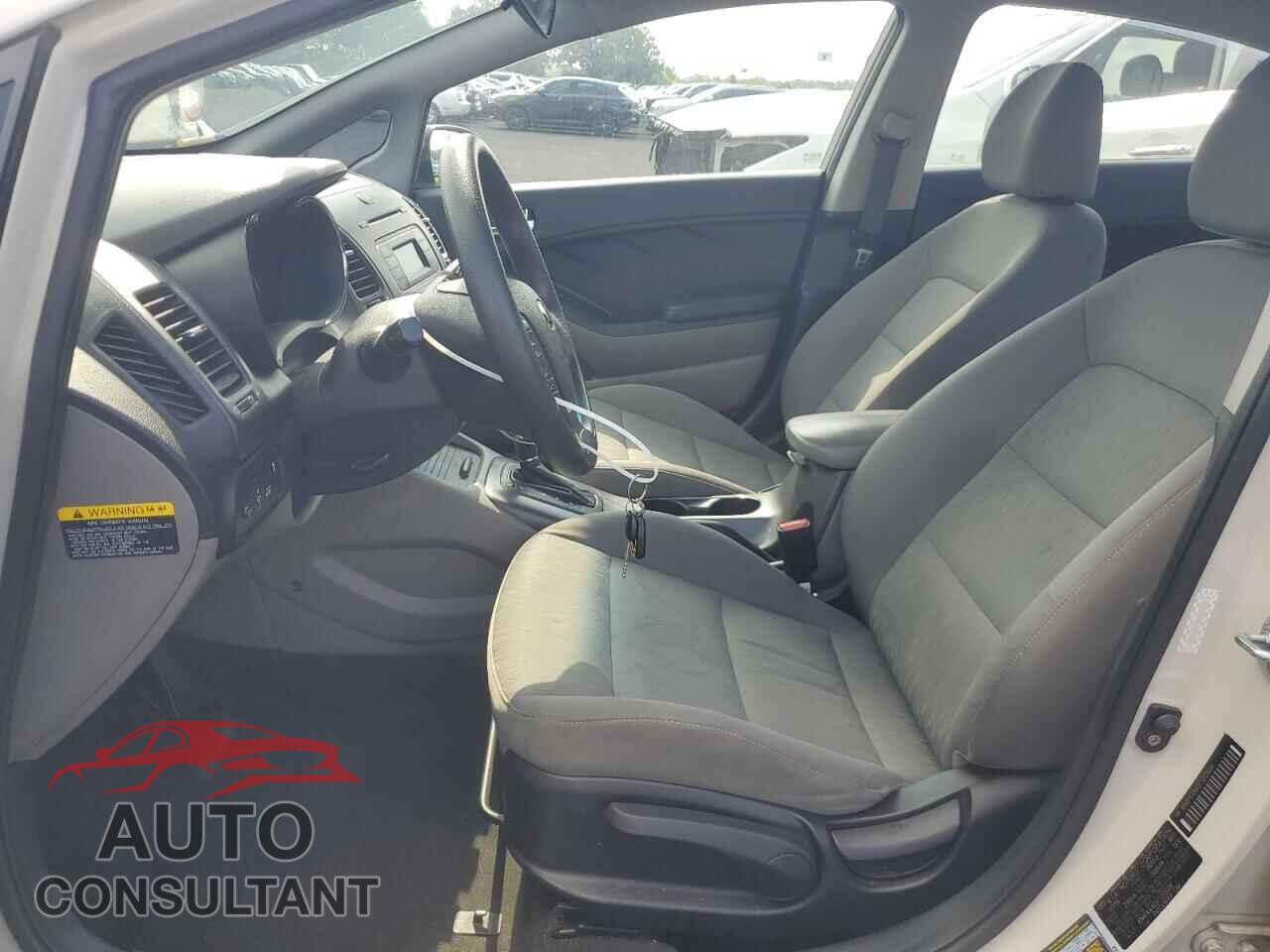 KIA FORTE 2015 - KNAFK4A65F5311608