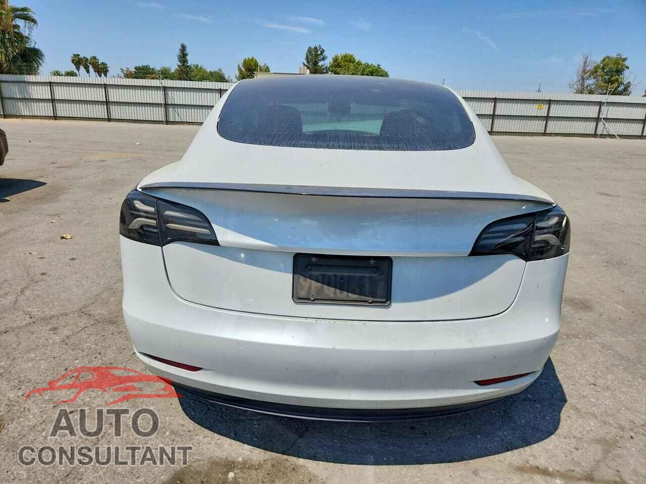 TESLA MODEL 3 2021 - 5YJ3E1EC5MF850883