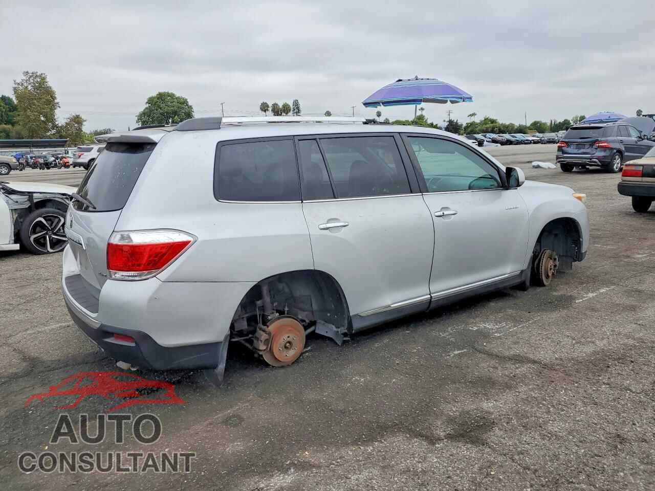 TOYOTA HIGHLANDER 2013 - 5TDDK3EH8DS251475