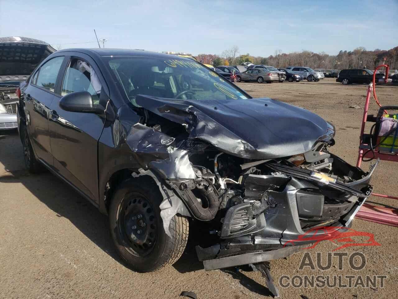 CHEVROLET SONIC 2017 - 1G1JB5SH1H4172159