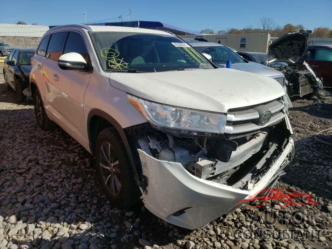 TOYOTA HIGHLANDER 2018 - 5TDKZRFH0JS548465