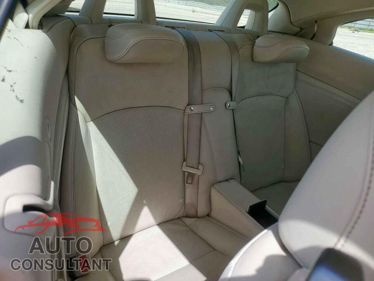 LEXUS IS 2012 - JTHFF2C23C2526552