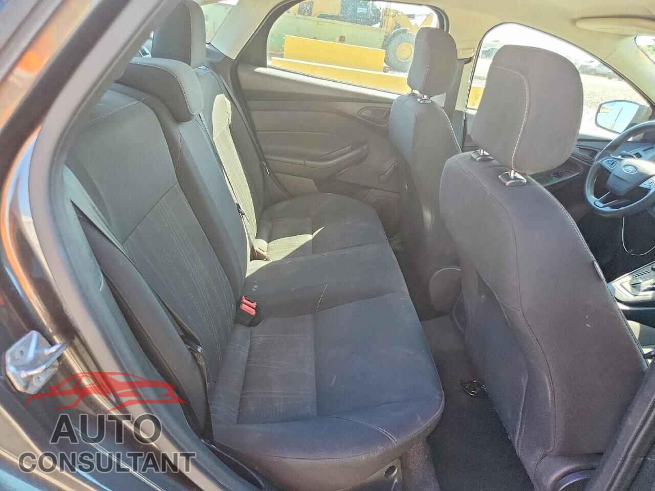FORD FOCUS 2016 - 1FADP3E2XGL398907