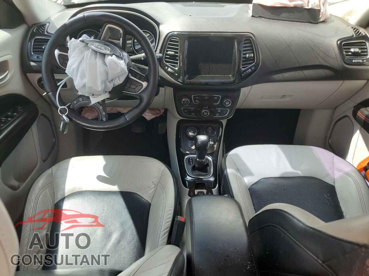 JEEP COMPASS 2017 - 3C4NJDCB3HT666713