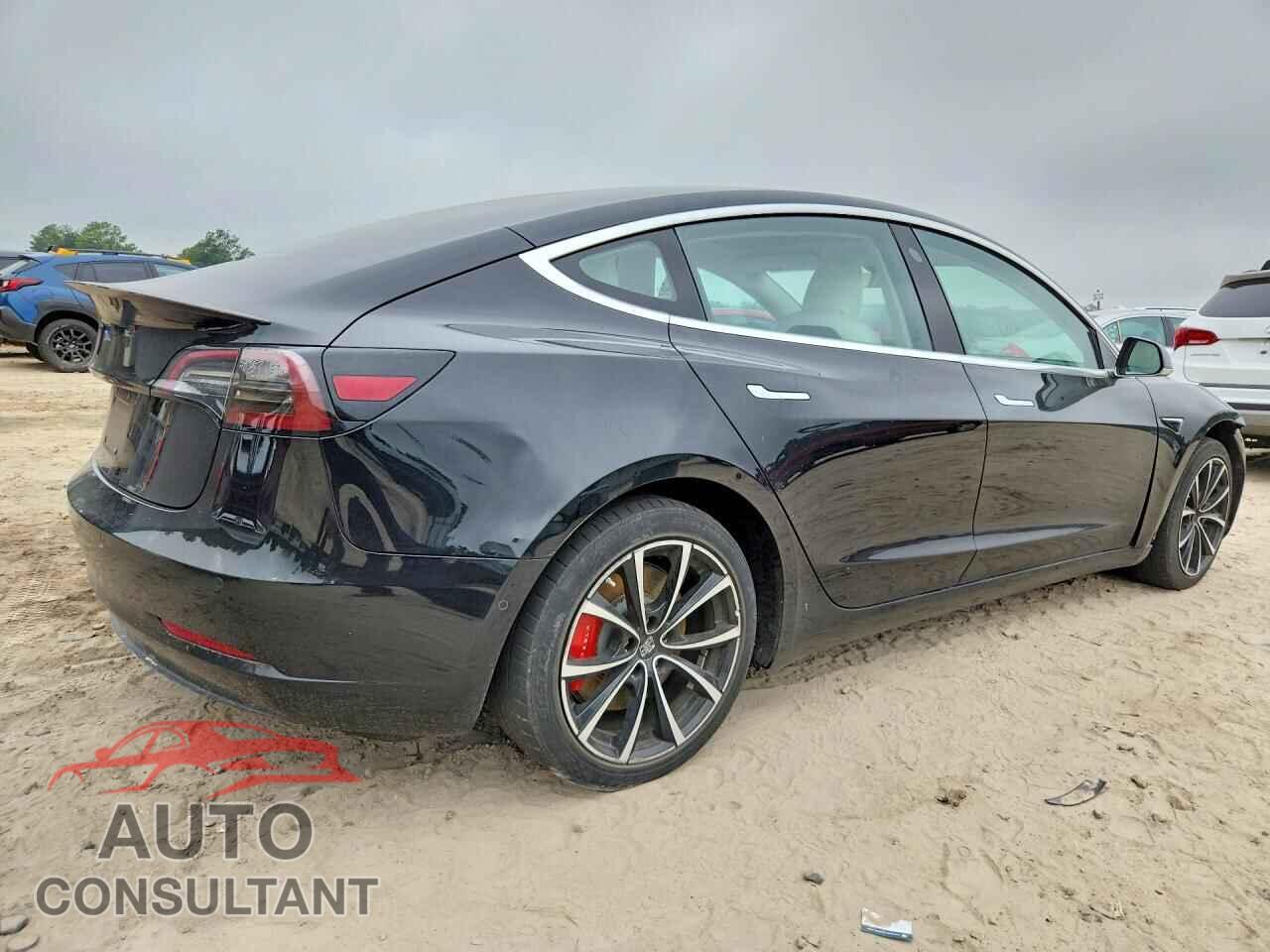 TESLA MODEL 3 2018 - 5YJ3E1EB9JF074020