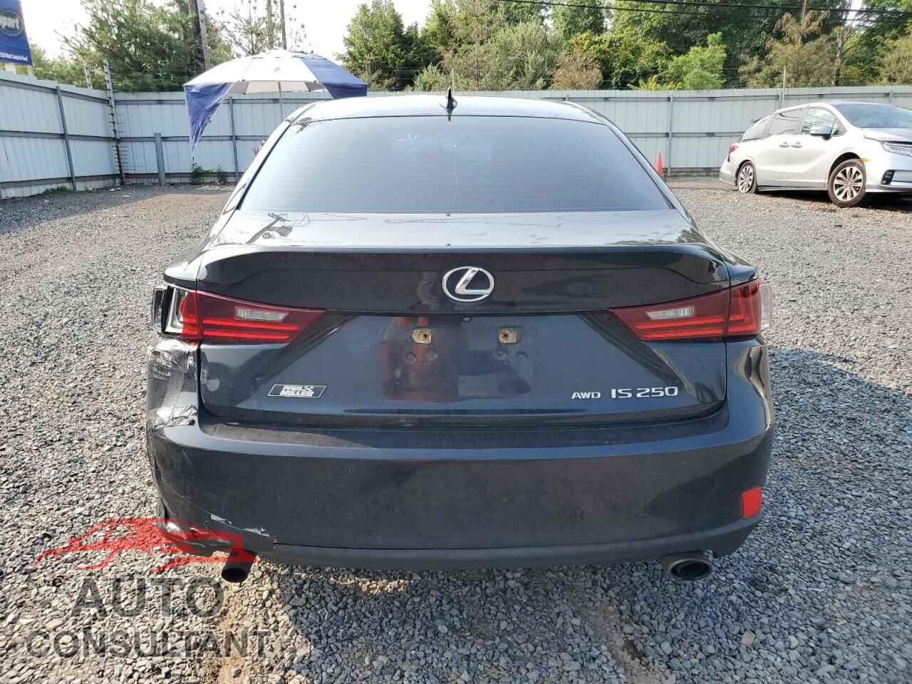 LEXUS IS 2015 - JTHCF1D28F5028670